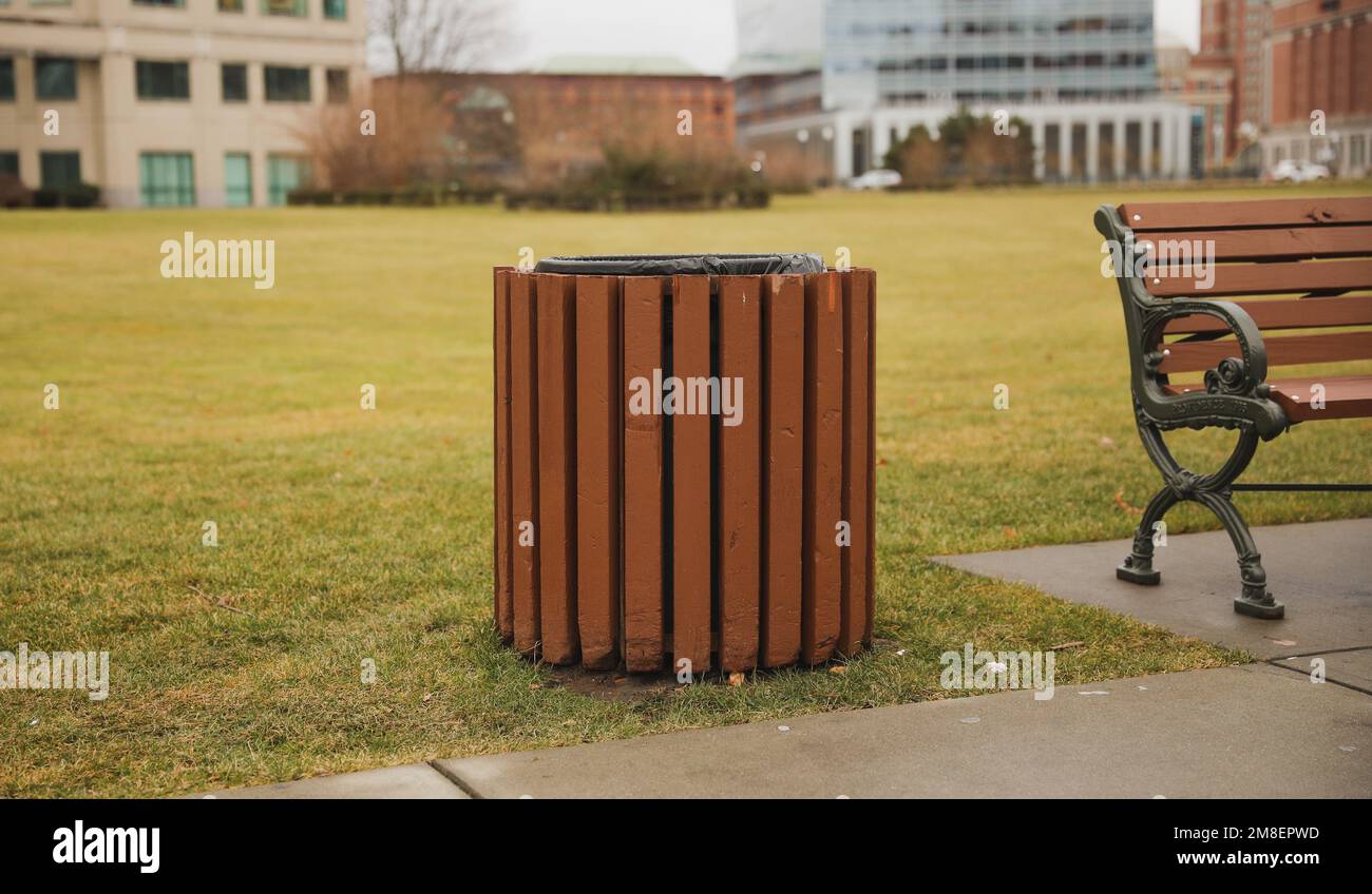 recycling trash can sign reusable environmentally friendly recycle
