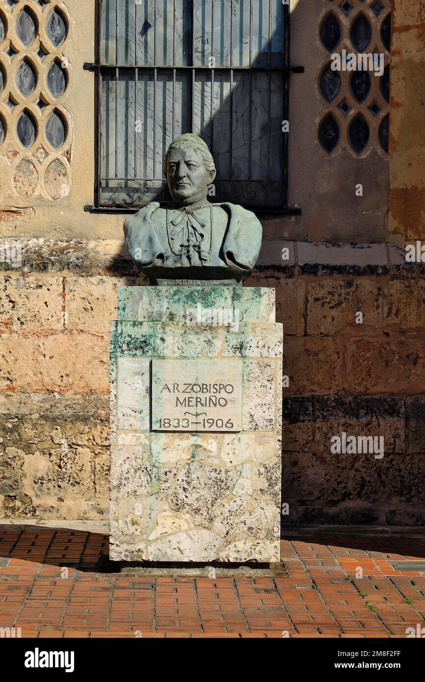 Bust of Arzobispo Merino in front of the Cathedral of Santa Maria la Menor, Santo Domingo, Dominican Republic, Caribbean, Central America Stock Photo