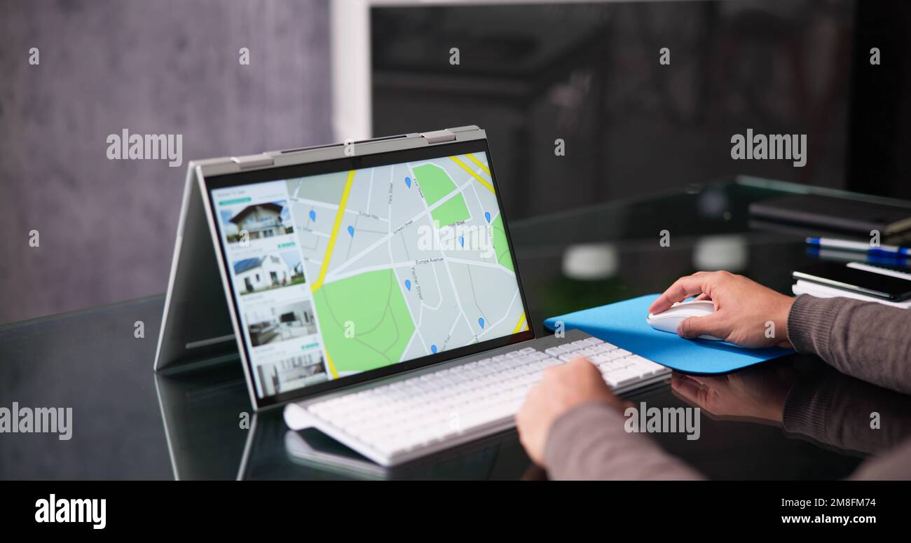 Real estate listing computer screen hi-res stock photography and images ...