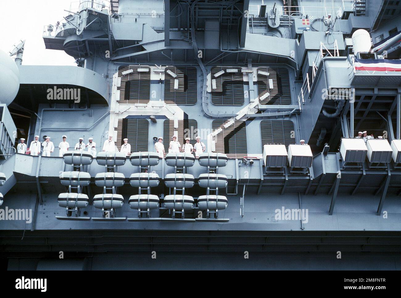 スーベニアジャケット　湾岸戦争　USS INDEPENDENCE CV-62 USS Independence (CV-62) Forrestal class carrier somewhere