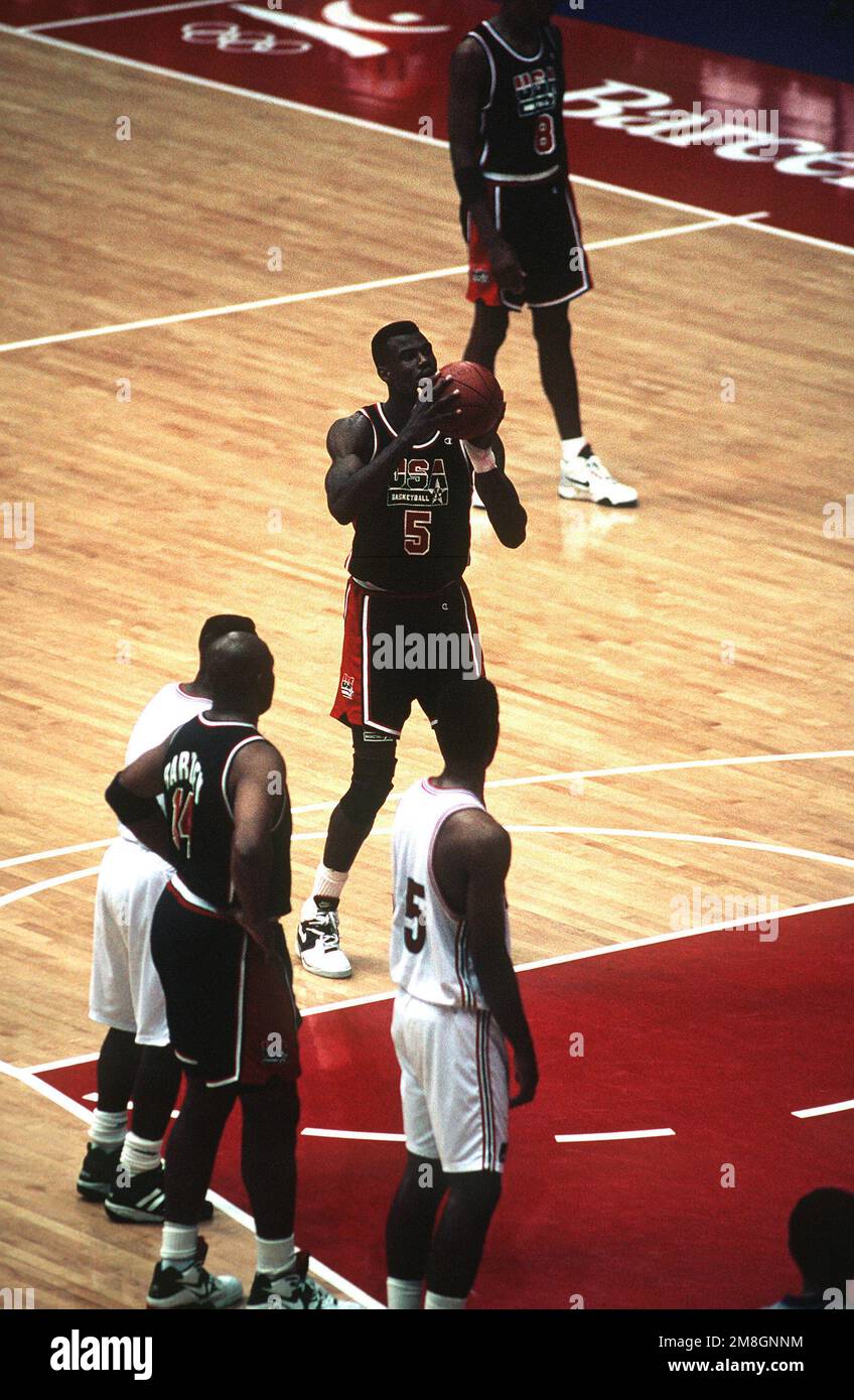 Us navy 14 makes hi-res stock photography and images - Alamy