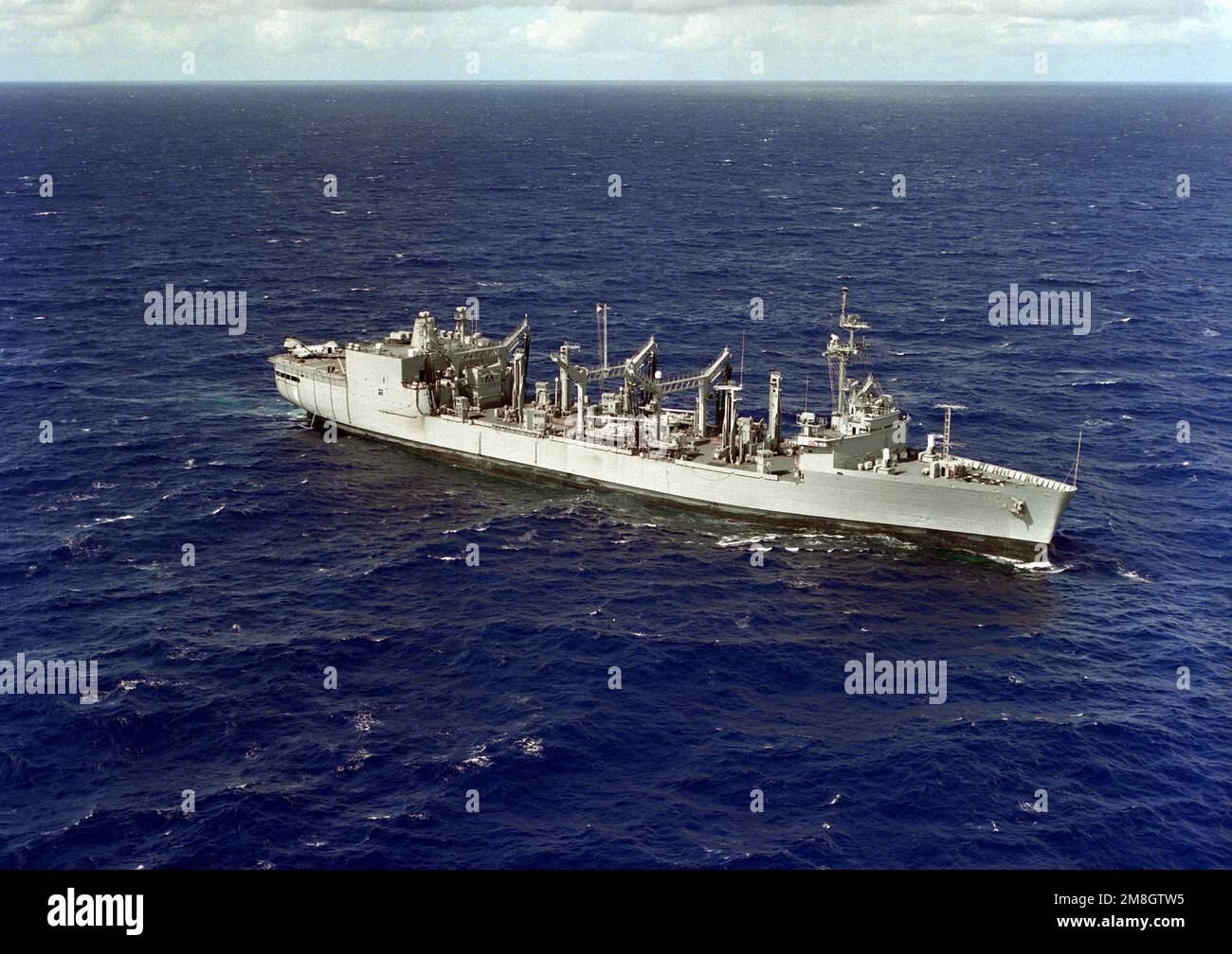 A starboard bow view of the replenishment oiler USS KALAMAZOO (AOR-6) underway. The KALAMAZOO is en route to the Mediterranean Sea as part of the aircraft carrier USS JOHN F. KENNEDY (CV-67) battle group. Country: Atlantic Ocean (AOC) Stock Photo