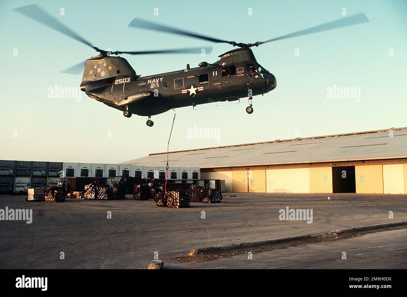 A Helicopter Combat Support Squadron 5 (HC-5) HH-46D Sea Knight ...