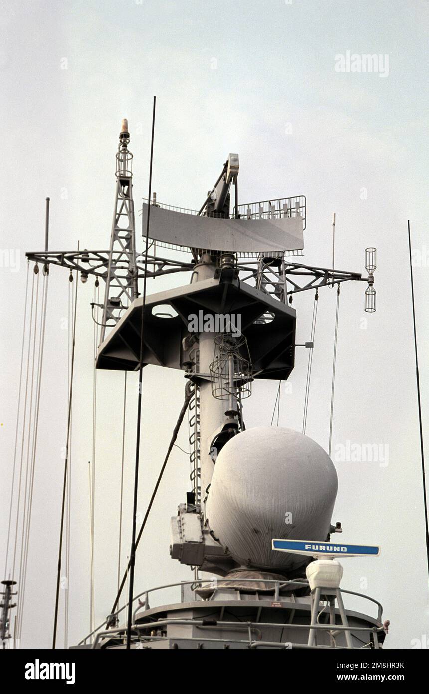 A closeup view of the front of the mast of the USNS HIDDENSEE
