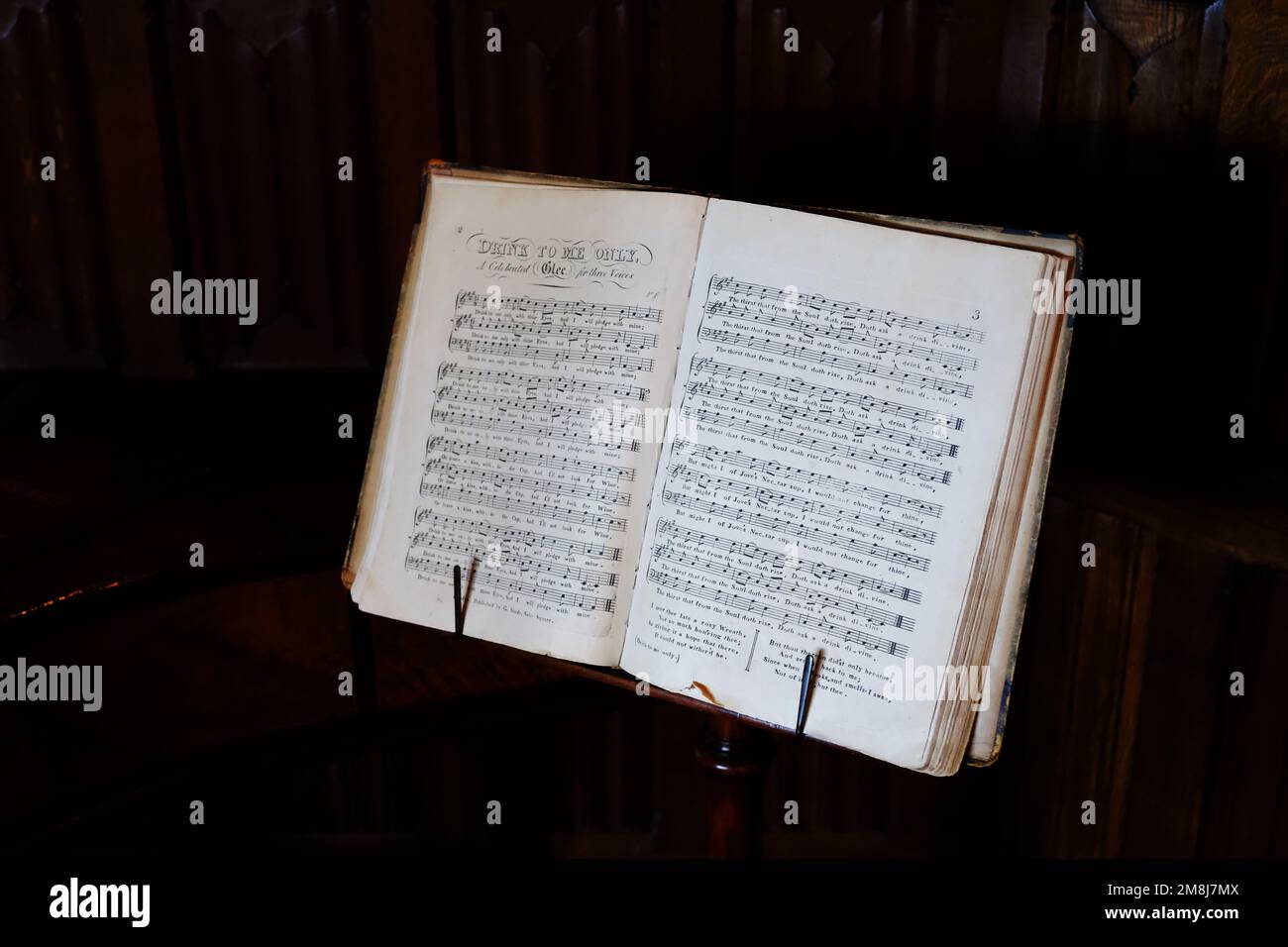 Open book showing the score sheet to the popular song Drink to Me Only - John Gollop Stock Photo