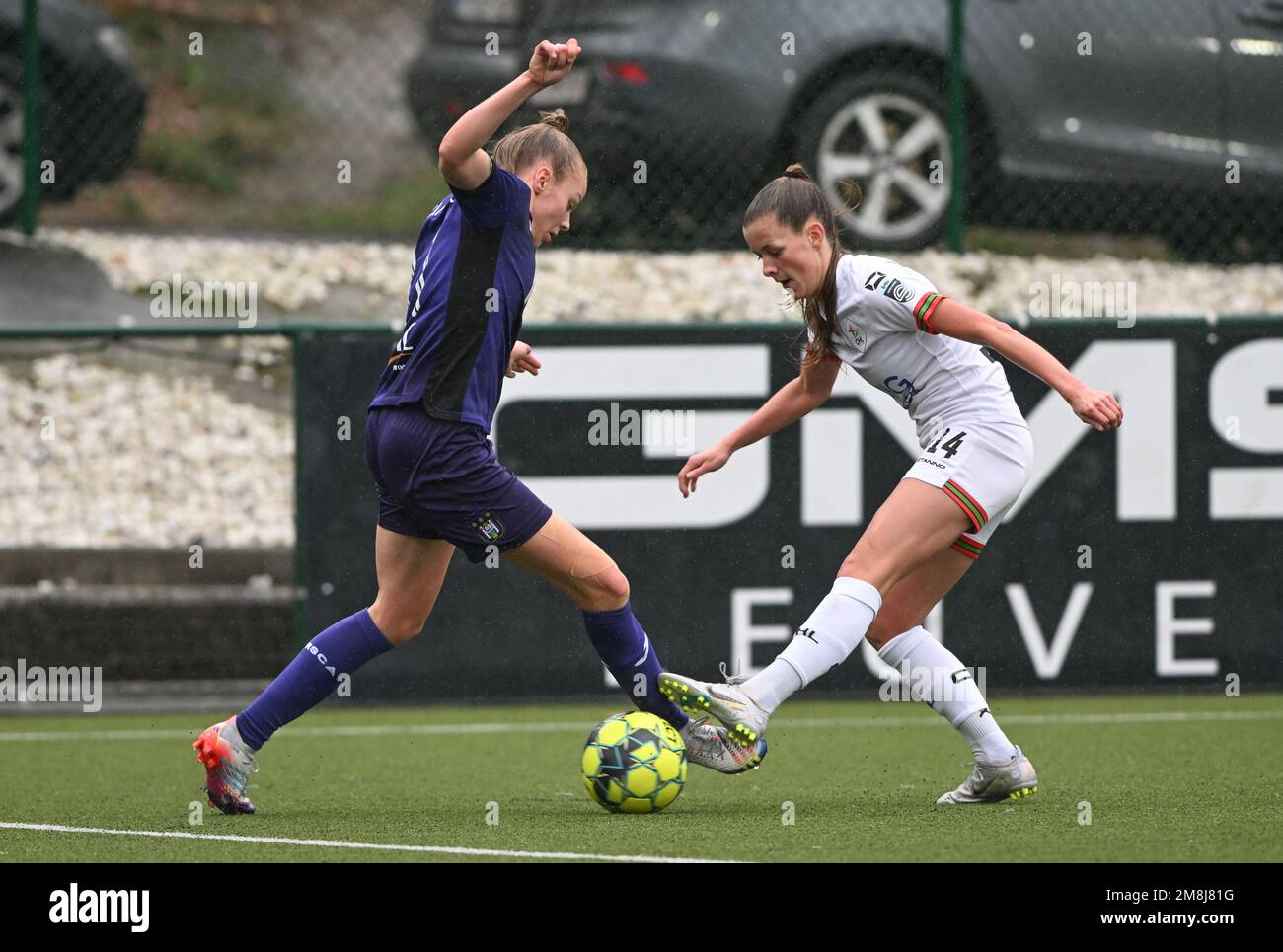 Sarah Wijnants (11) of Anderlecht pictured in a duel with Shari