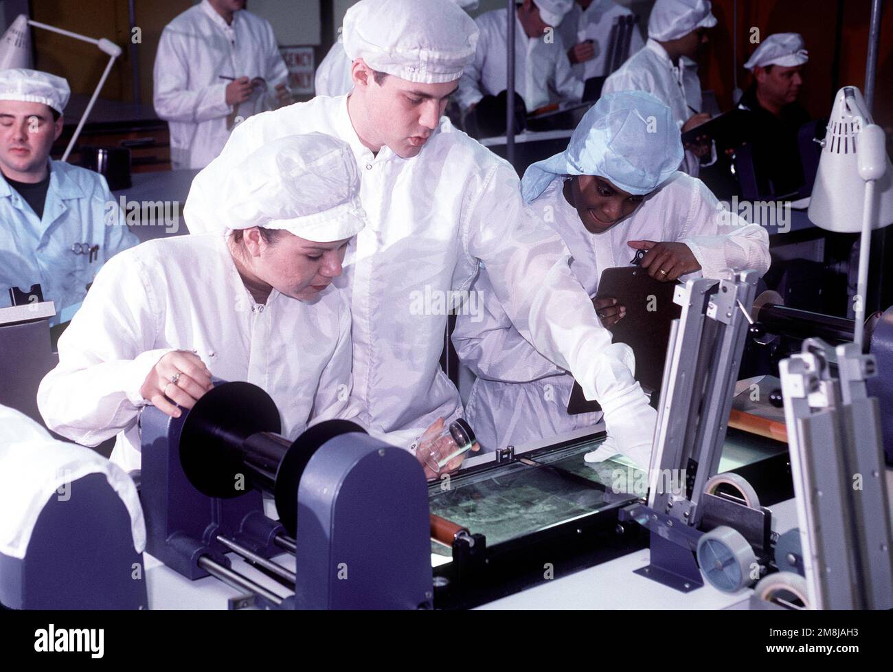 Clean lab hi-res stock photography and images - Alamy