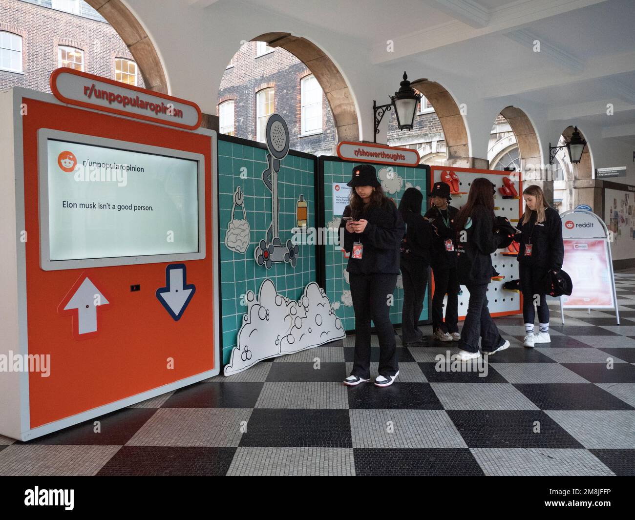 Reddit stand at Kings College London, Shepherds house Guys Campus Stock