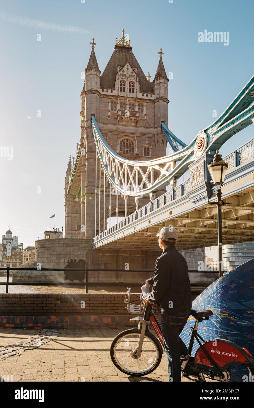 Looking at London's Tower Bridge from the Thames riverside promenade ...