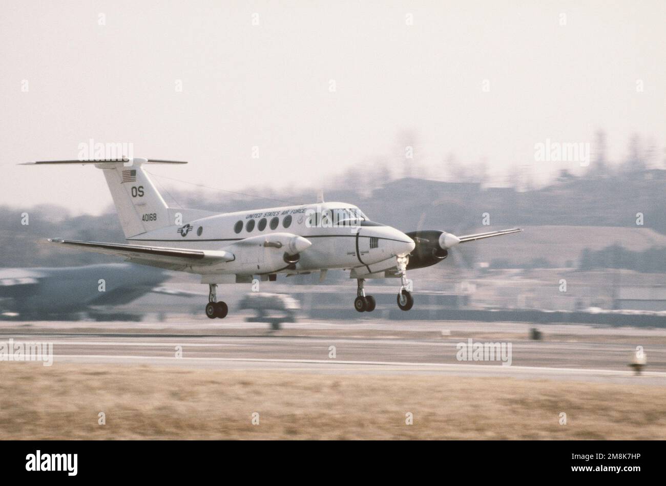 Side front view turboprop hi-res stock photography and images - Alamy