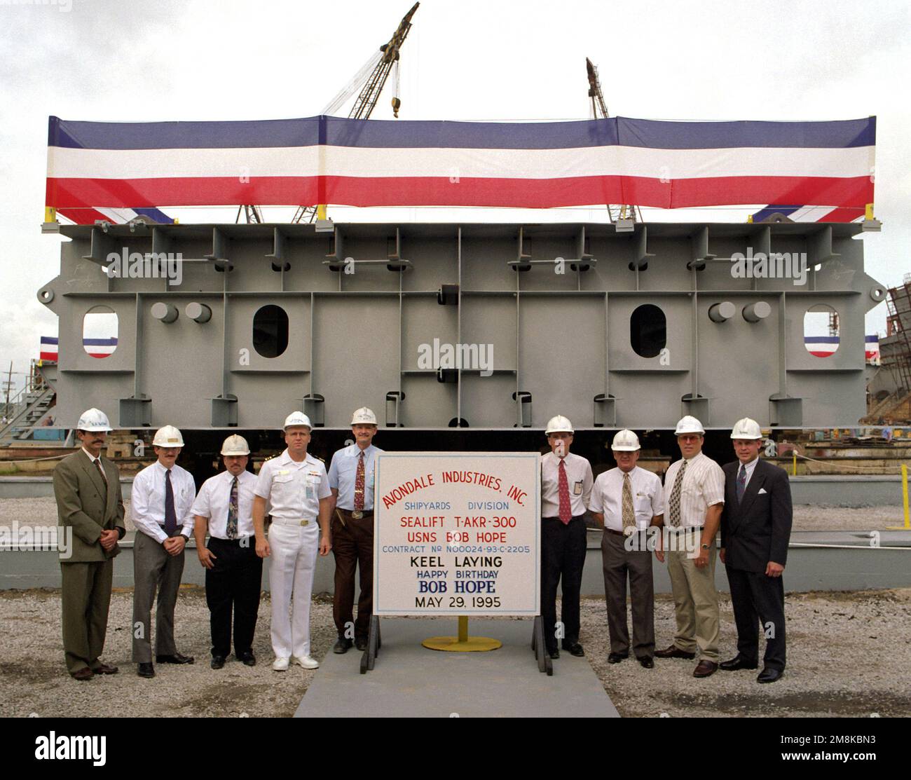 Usns bob hope hi-res stock photography and images - Alamy