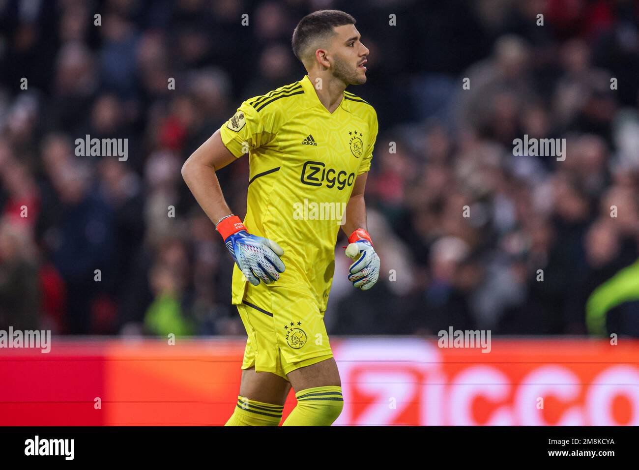 AMSTERDAM, NETHERLANDS - JANUARY 14: Goalkeeper Geronimo Rulli of Ajax ...