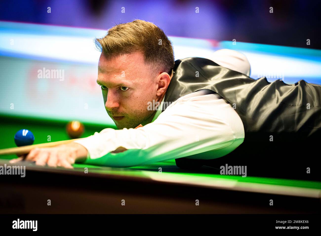 Snooker referee hi-res stock photography and images - Page 11