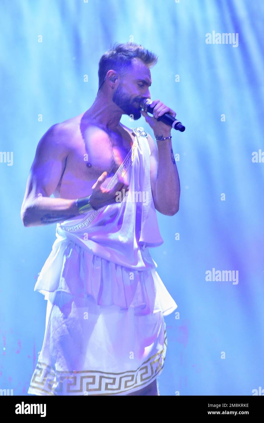 Leon, Mexico. 13 Jan 2023. Singer Alex Brizuela as Hercules performing I Can Go The Distance song at Disney Myst Be Our Guest show premiere on Feria de Leon 2023. Credits: Juan Jose Valdez / JVMODEL Credit: JVMODEL/Alamy Live News Stock Photo