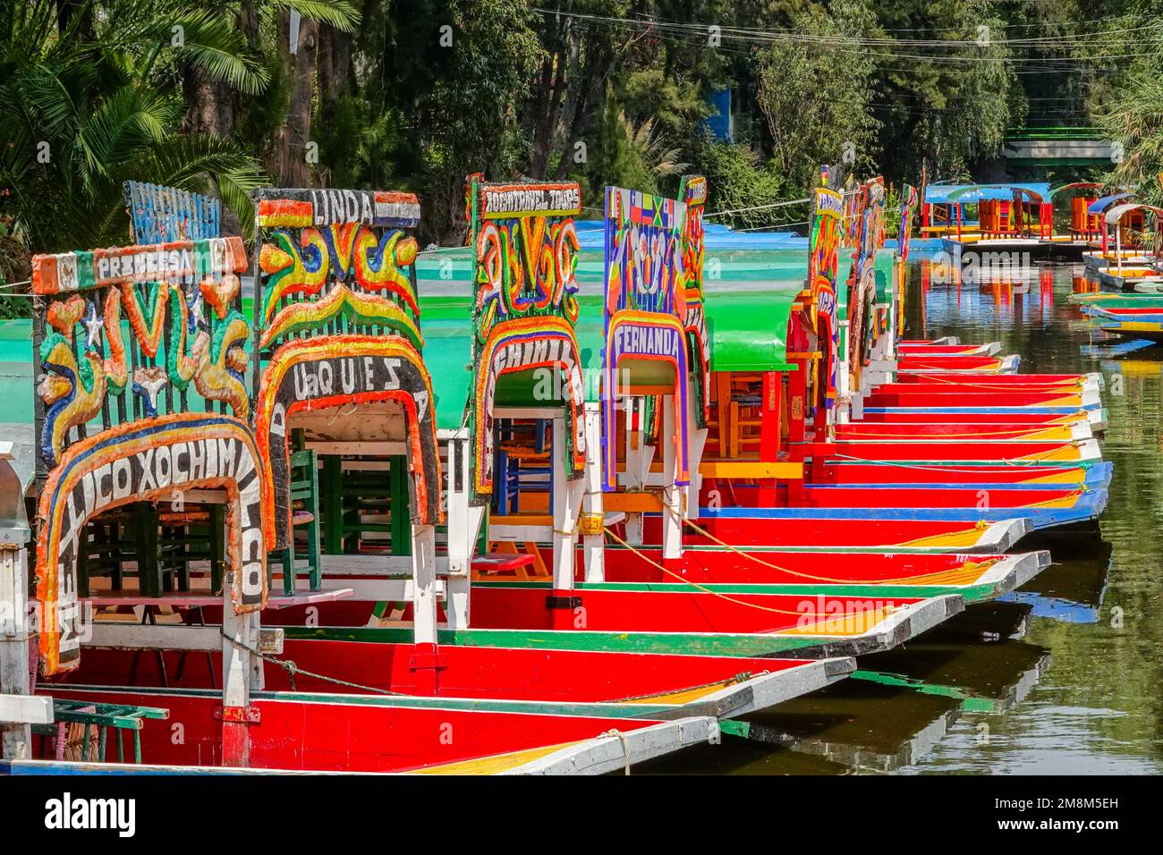 Floating gardens aztecs hires stock photography and images Alamy