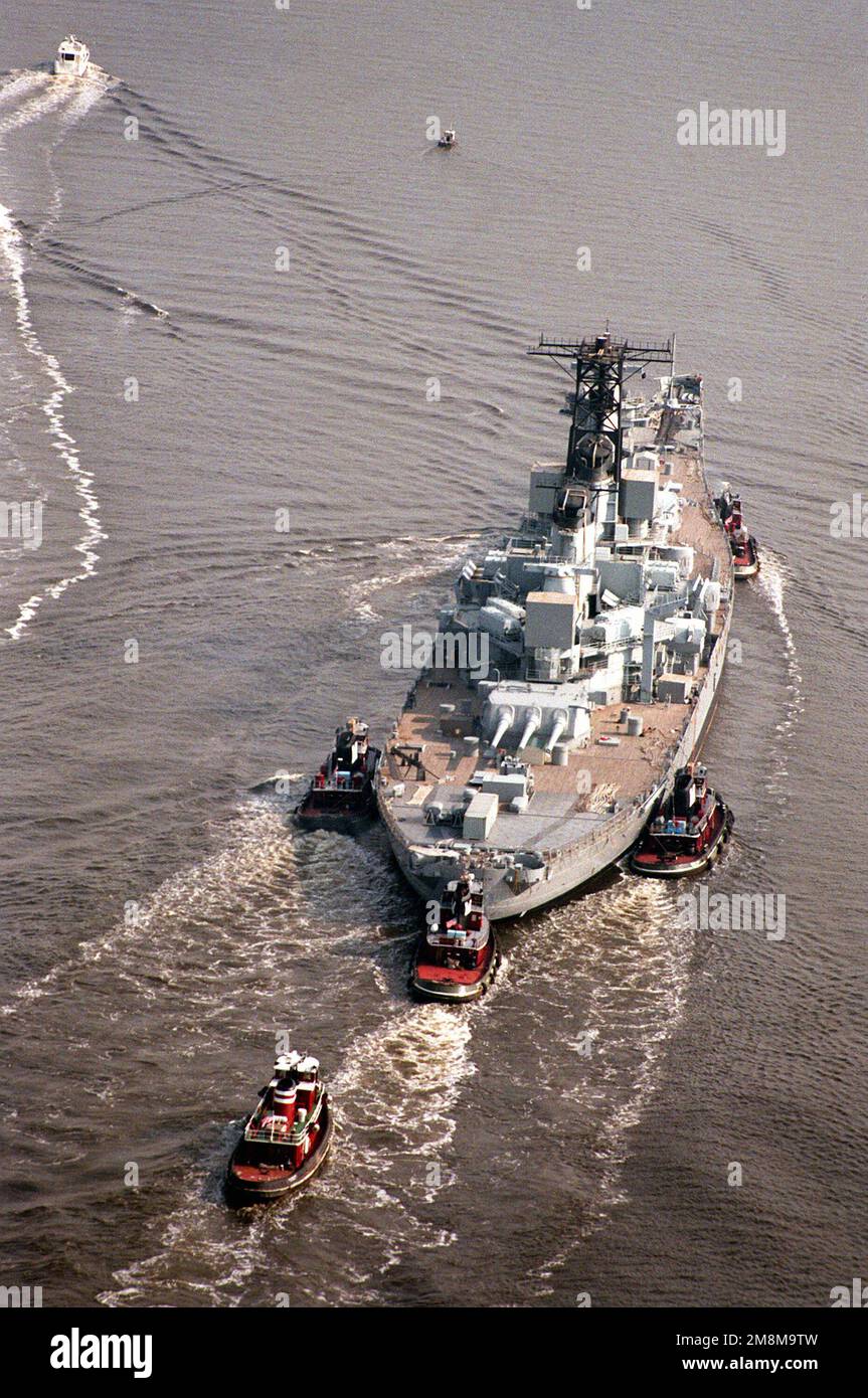 Norfolk naval base aerial hi-res stock photography and images - Alamy