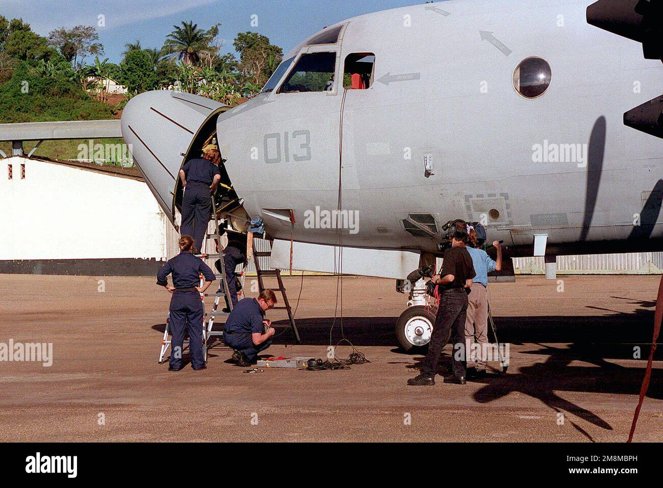 Maintenance crewmembers from US Navy Patrol Squadron Sixteen (VP16