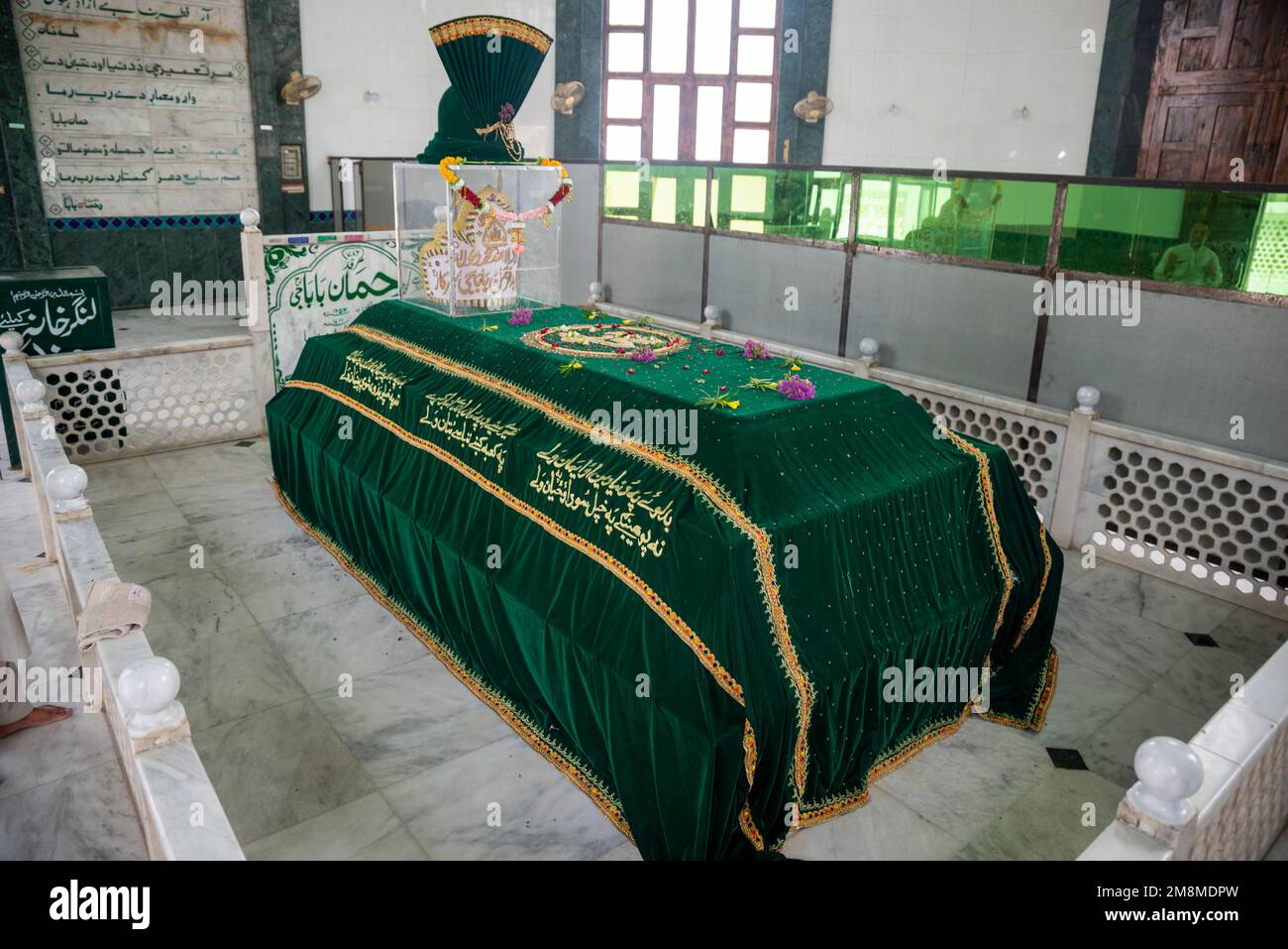 The tomb inside Rehman Babam mausoleum, Peshawar, Pakistan Stock Photo