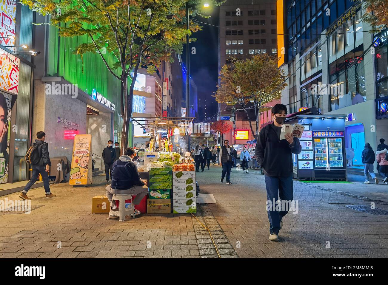 Myeong Dong Market Street, Seoul, South Korea Stock Photo - Alamy