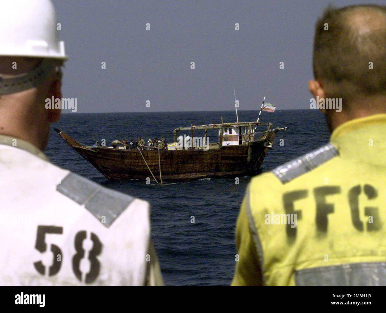 SENIOR CHIEF Boatswain's Mate (SW) James Broadwater (l) and Boatswain's ...