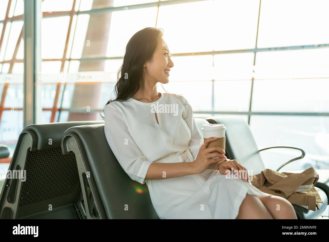 Young adults airport casual hi-res stock photography and images - Alamy