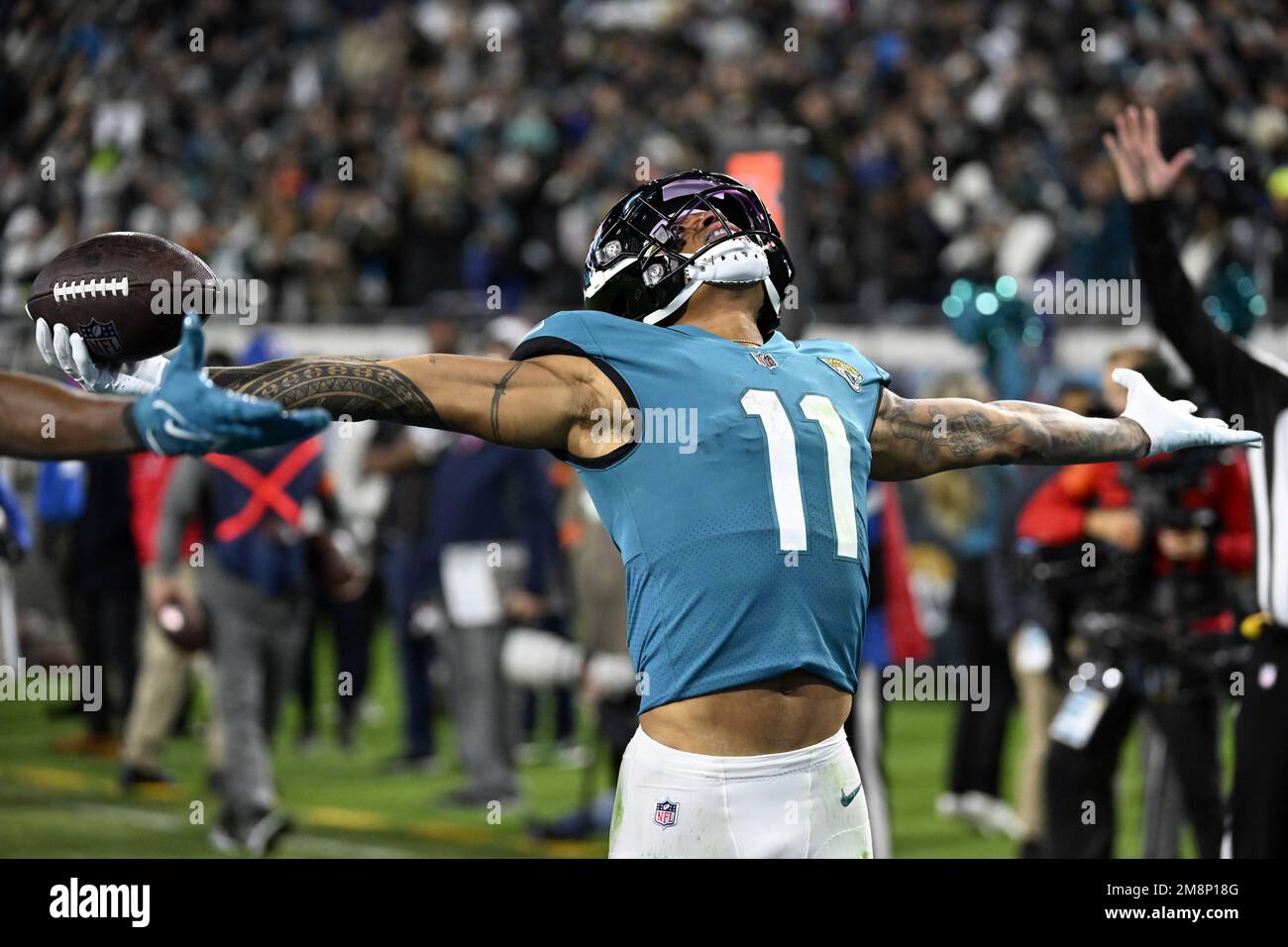 Las Vegas Raiders vs. Kansas City Chiefs. NFL Game. American Football  League match. Silhouette of professional player celebrate touch down.  Screen in Stock Photo - Alamy