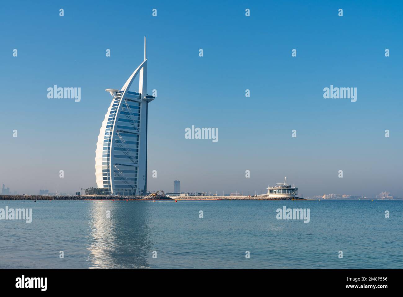 Dubai sailing hotel Stock Photo Alamy
