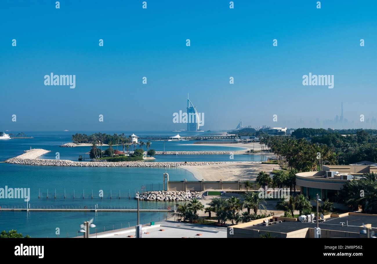 Dubai sailing hotel Stock Photo Alamy
