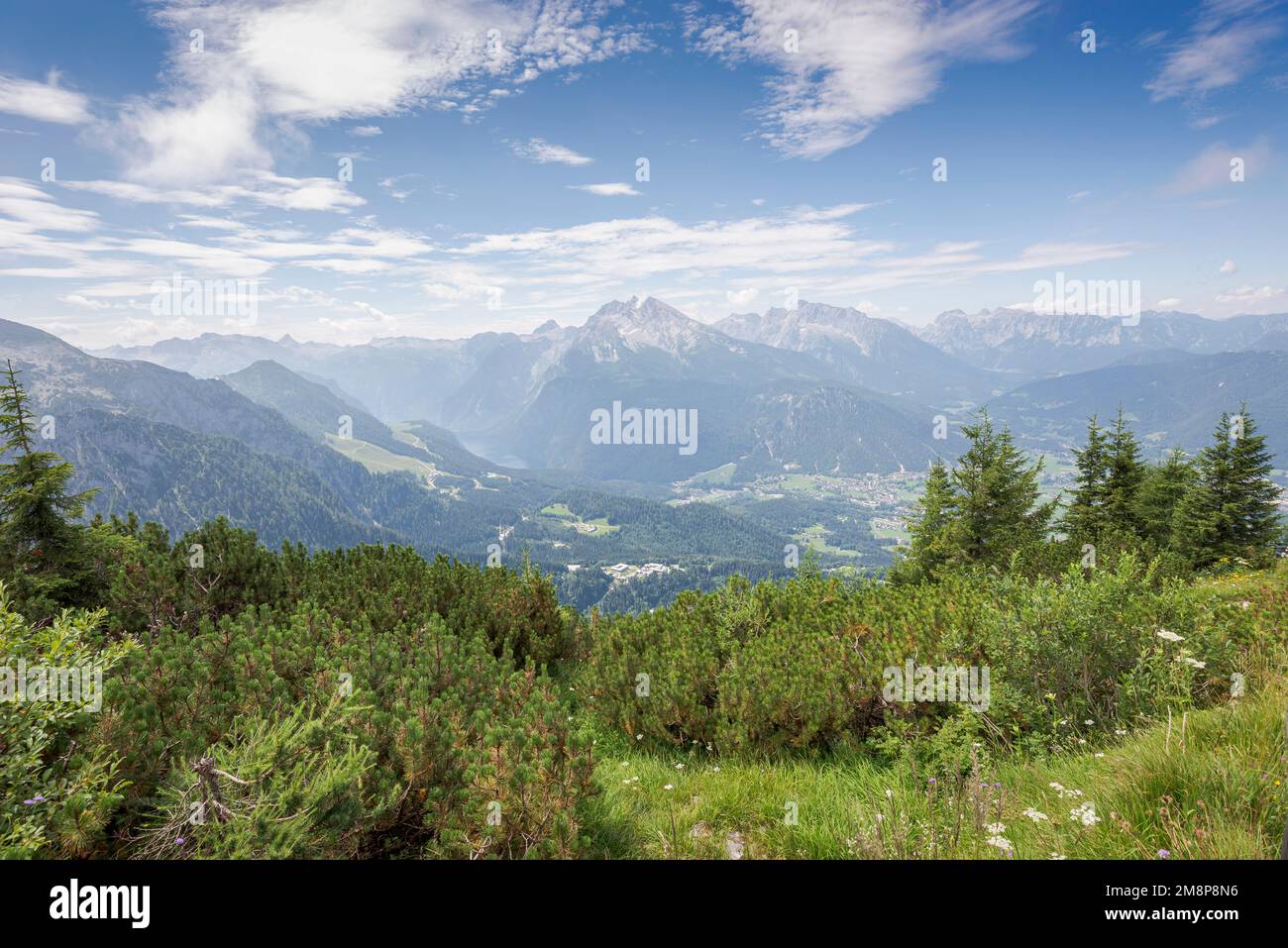 Views of the Bavarian Alps from de Eagle’s Nest (Kehlsteinhaus in German), in the Berchtesgadener Land district of Bavaria in Germany Stock Photo
