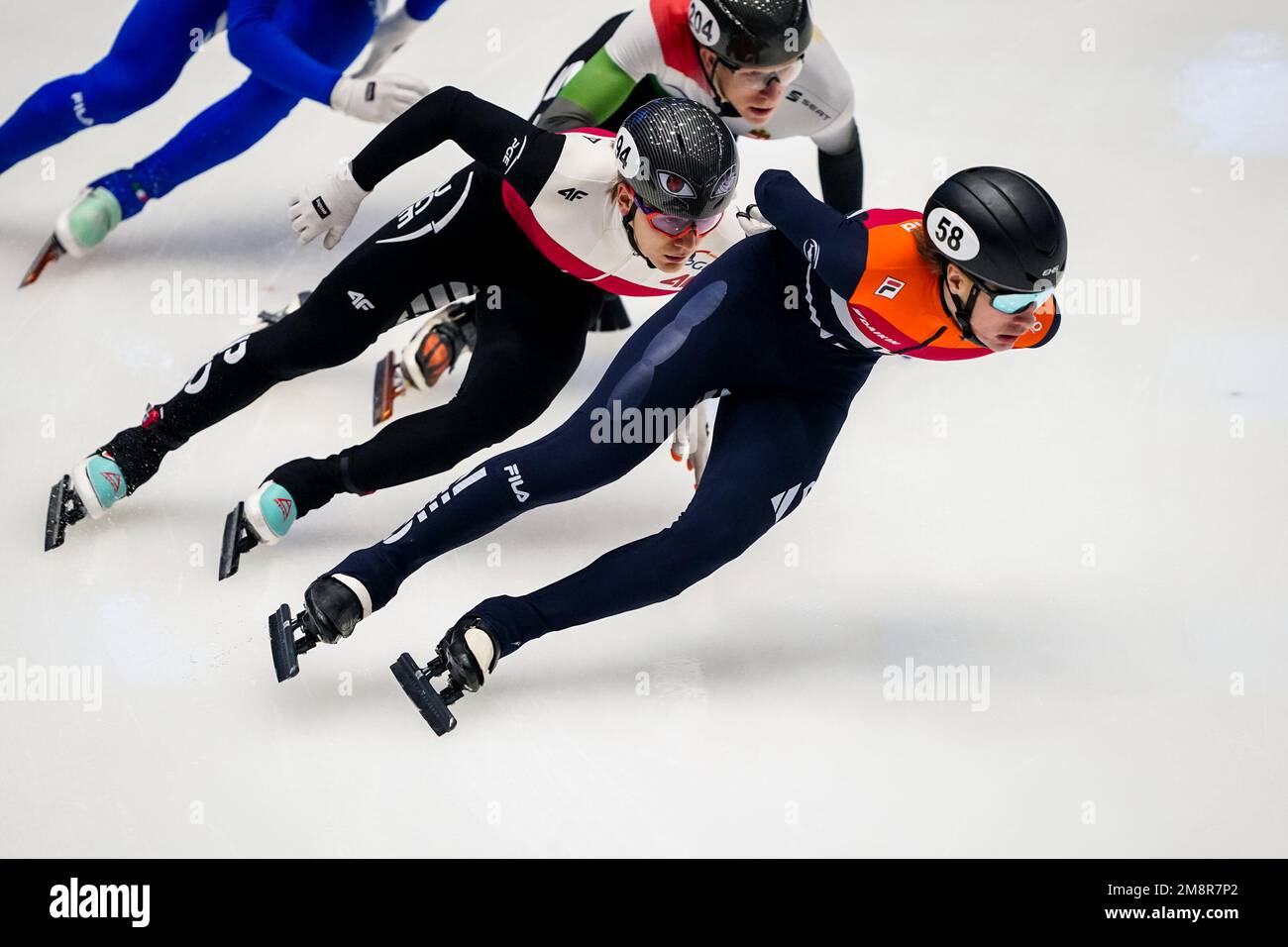 GDANSK, POLAND - JANUARY 15: Jens van 't Wout of the Netherlands and Lukasz Kuczynski of Poland competing in the Men's 1000m Quarter Finals during the ISU European Short Track Championships at Halla Victoria on January 15, 2023 in Gdansk, Poland (Photo by Andre Weening/Orange Pictures) Stock Photo