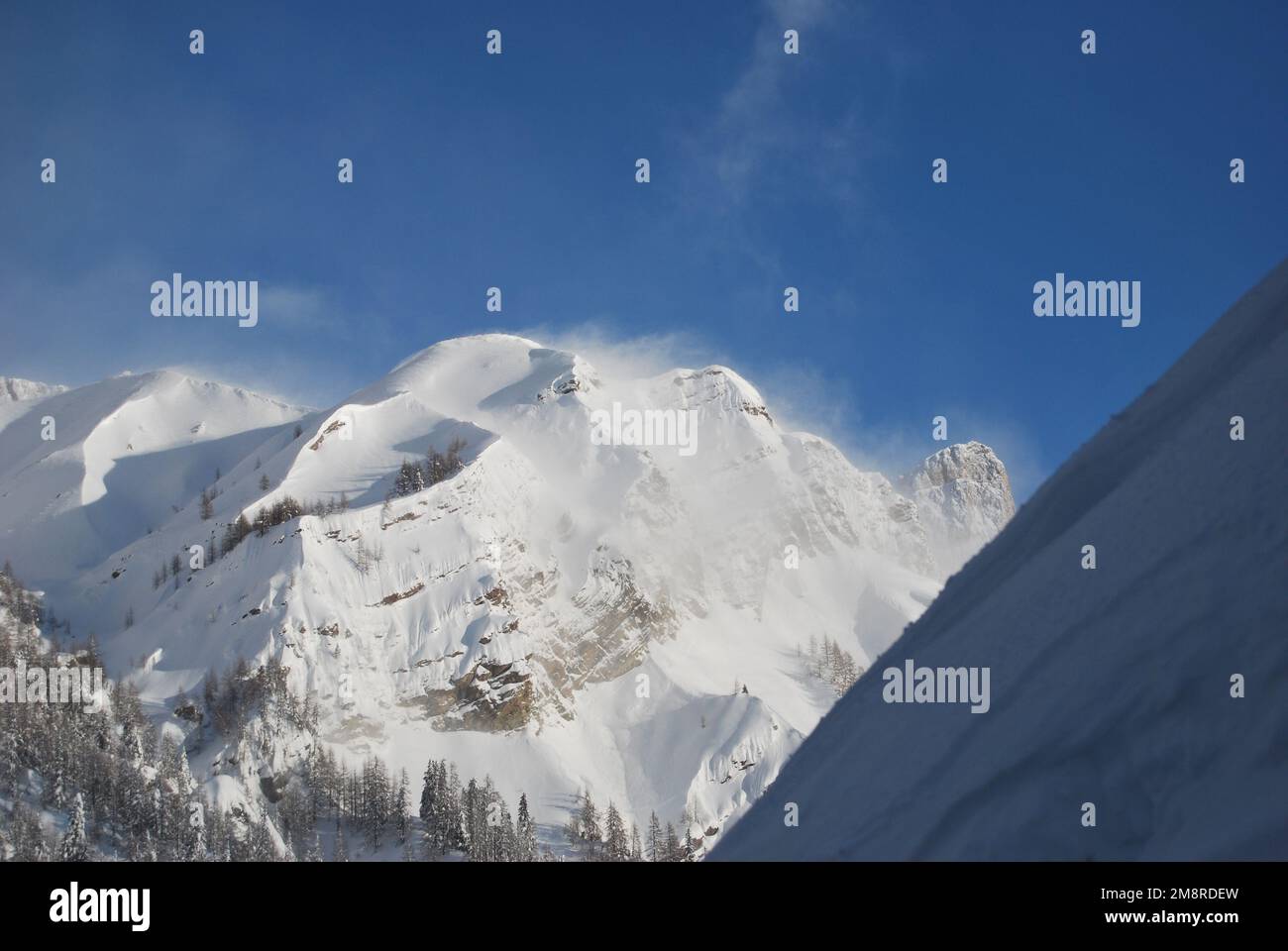 High mountain trekking hi-res stock photography and images - Alamy