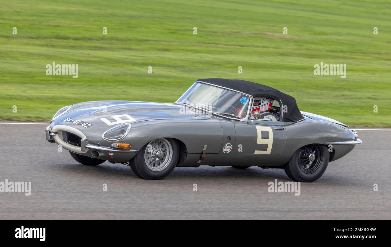 1961 Jaguar E-type Roadster Competition - International race