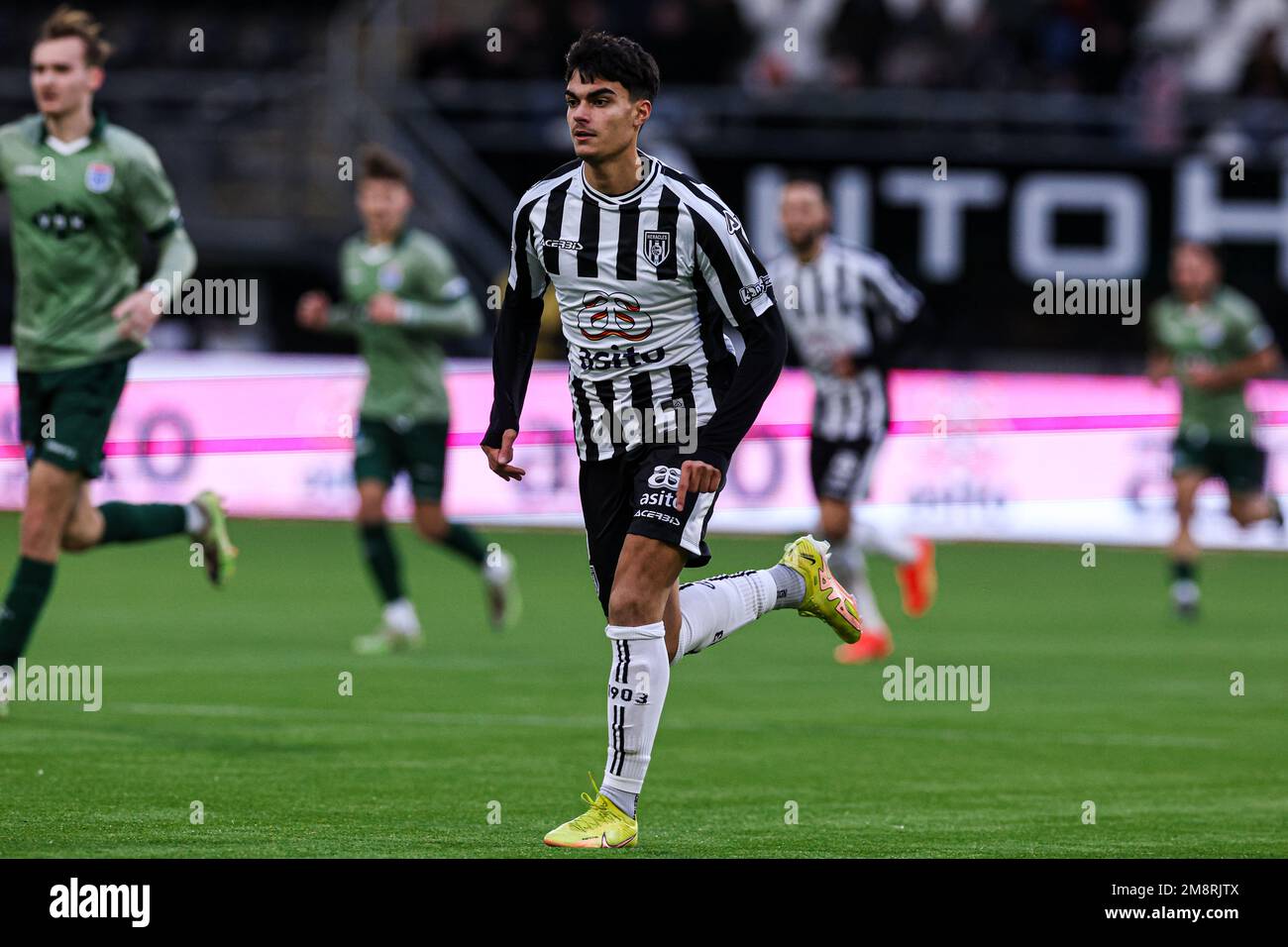 ALMELO, NETHERLANDS - JANUARY 15: Antonio Satriano of Heracles Almelo during the Dutch Keukenkampioendivisie match between Heracles Almelo and PEC Zwolle at Erve Asito on January 15, 2023 in Almelo, Netherlands (Photo by Marcel ter Bals/Orange Pictures) Credit: Orange Pics BV/Alamy Live News Stock Photo