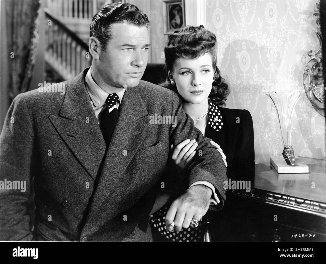 RICHARD ARLEN and LYNNE ROBERTS in THE PHANTOM SPEAKS 1945 director JOHN ENGLISH original screenplay John K. Butler Republic Pictures Stock Photo