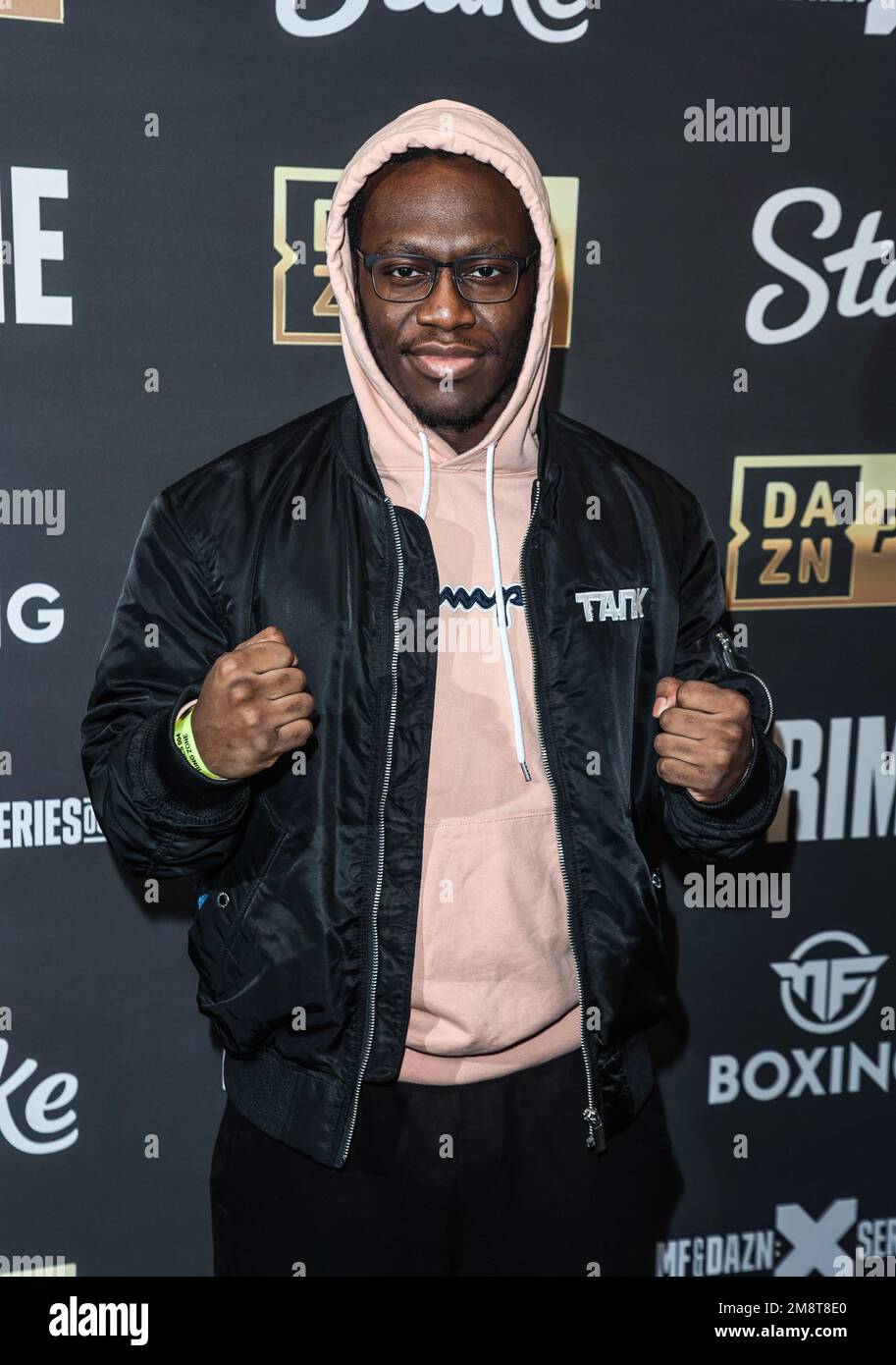 Deji boxing hi-res stock photography and images