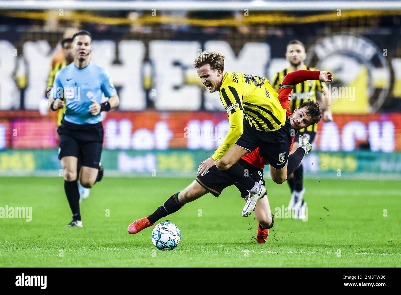ARNHEM Melle Meulensteen of Vitesse, Dirk Proper of NEC Nijmegen (lr