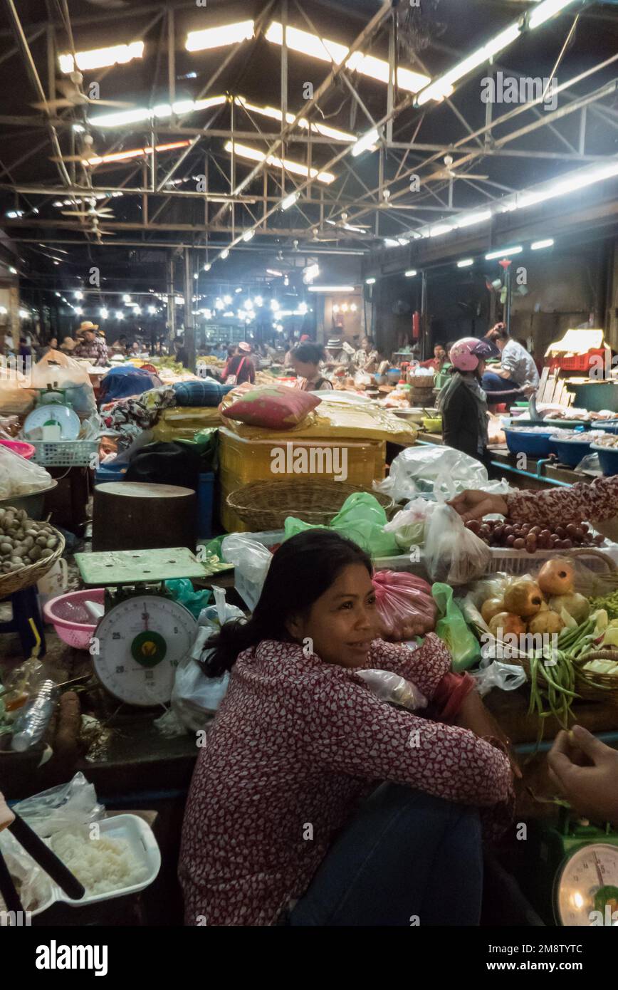 Vegatable stall in the busy Phsar Chas (Old Market), Siem Reap, Cambodia Stock Photo