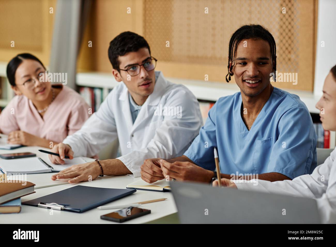 Healthcare professionals diversity hi-res stock photography and images ...