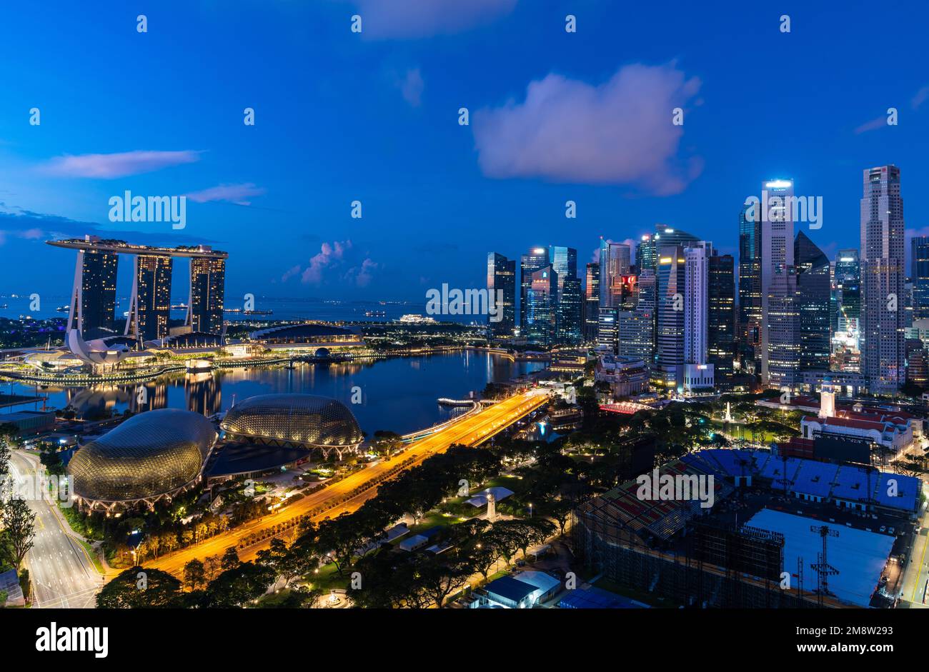 Singapore aerial view night science hi-res stock photography and images ...