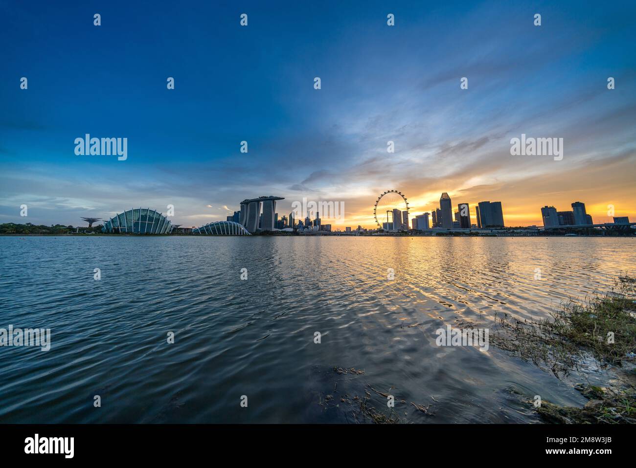 Singapore cloud forest sunset hi-res stock photography and images - Alamy