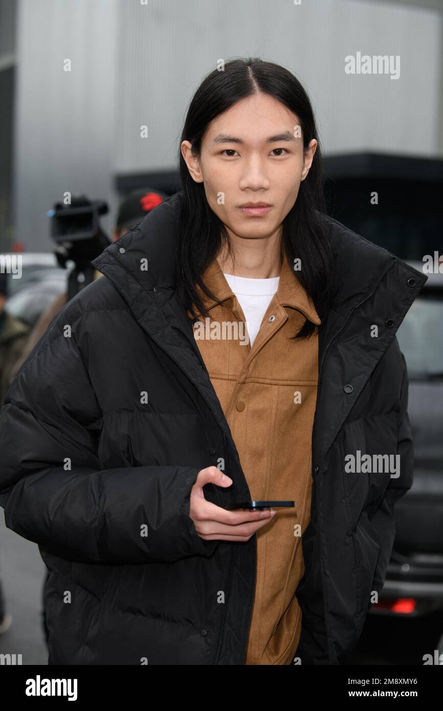 Models outside Etro show during the Milano Men's Fashion Week Fall