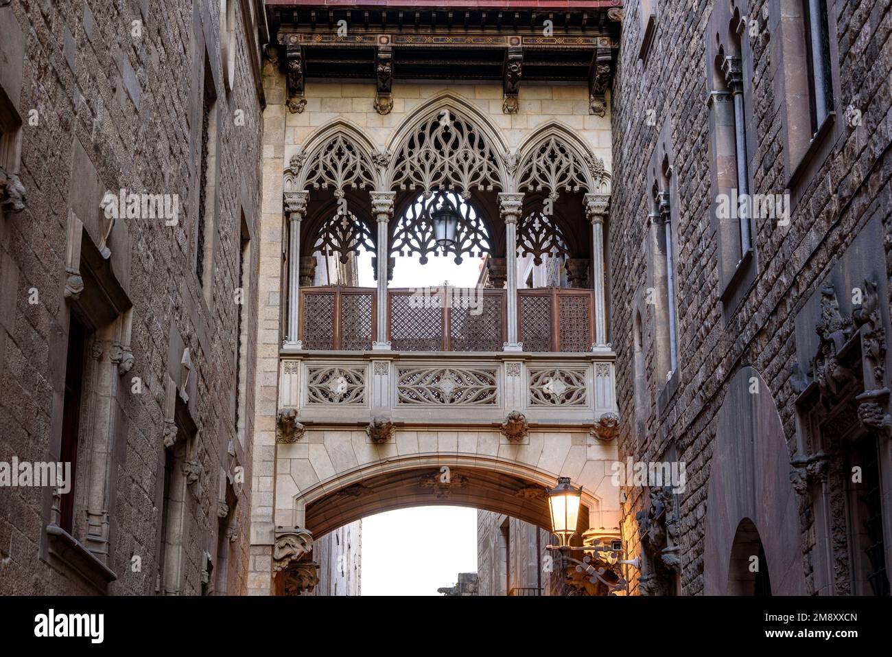 Bishop's Bridge, a neo-Gothic bridge between the Palace of the Generalitat with the House of the Canons passing over Bishop street (Barcelona, Spain) Stock Photo