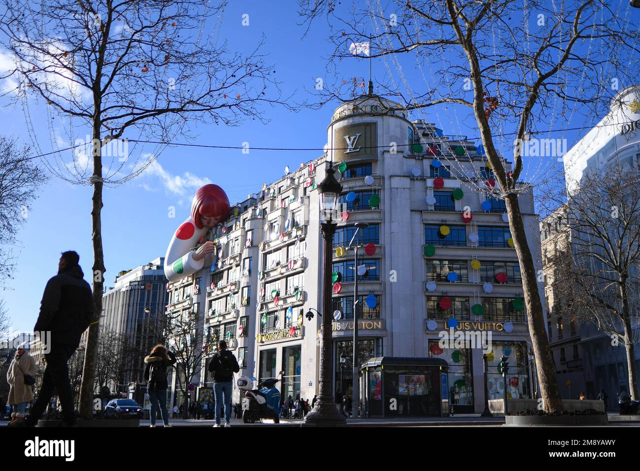 Pin by Gigi 💕 on Louis Vuitton  Champs elysees, Paris place, Louis vuitton  store