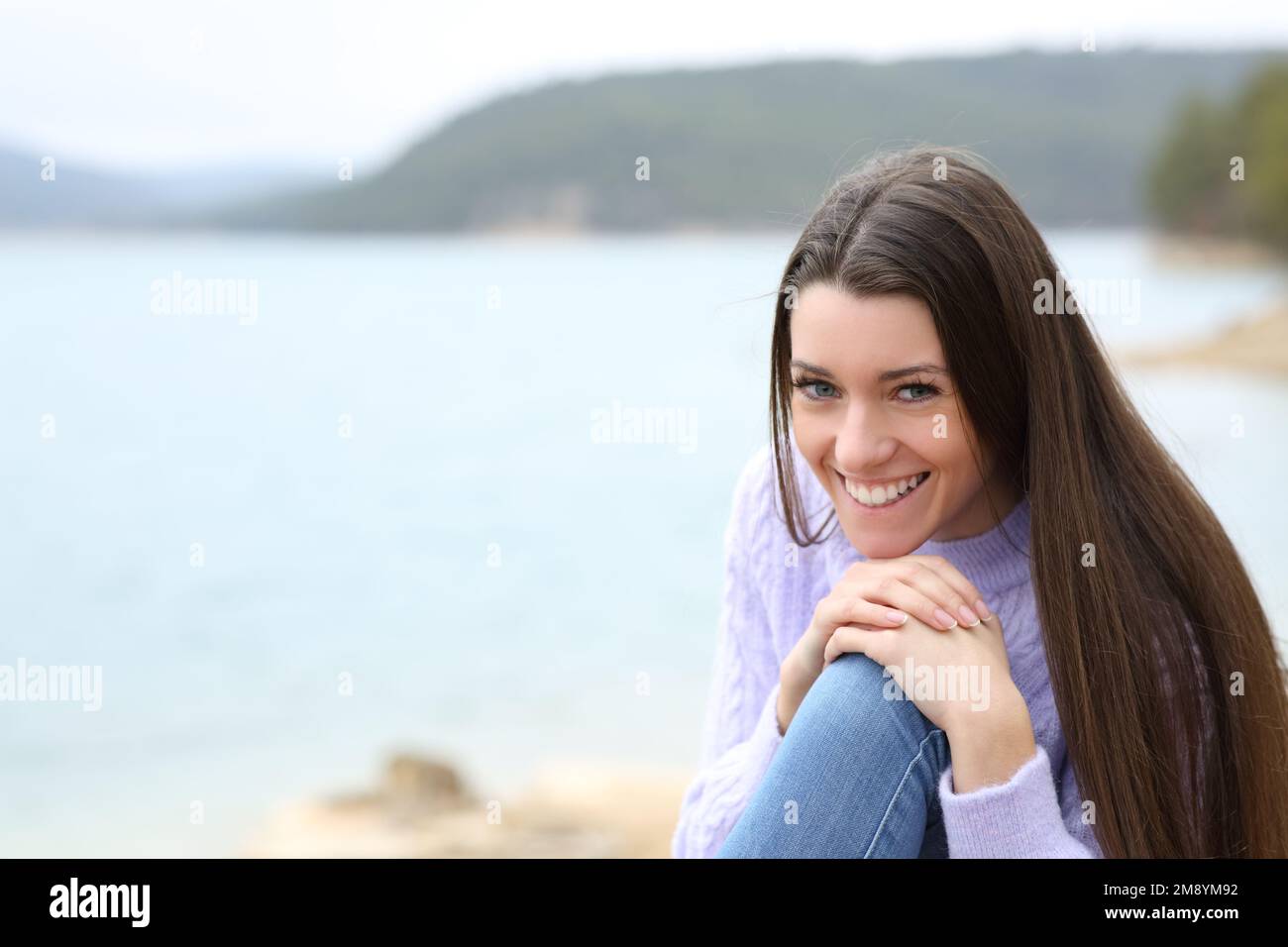 Portrait smiling teen girl soft hi-res stock photography and images - Alamy