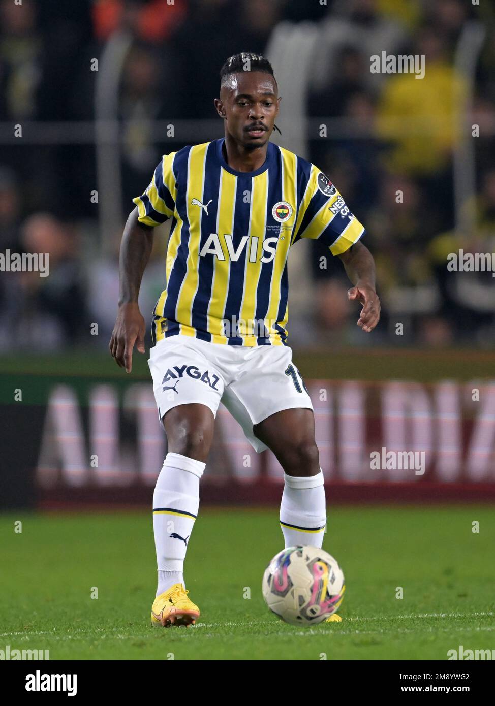 ISTANBUL - Lincoln Henrique of Fenerbahce SK during the Turkish Super Lig  match between Fenerbahce AS and Galatasaray AS at Ulker stadium on January  8, 2023 in Istanbul, Turkey. AP | Dutch