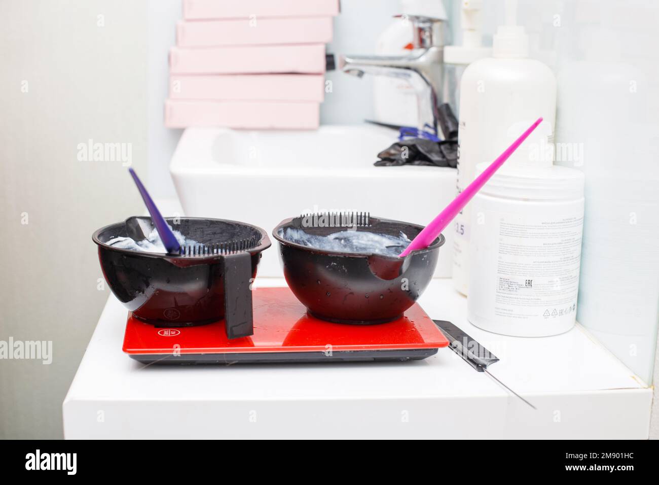 Hair dye brush close hi res stock photography and images Alamy Hair dye brush close hi res stock photography and images Alamy