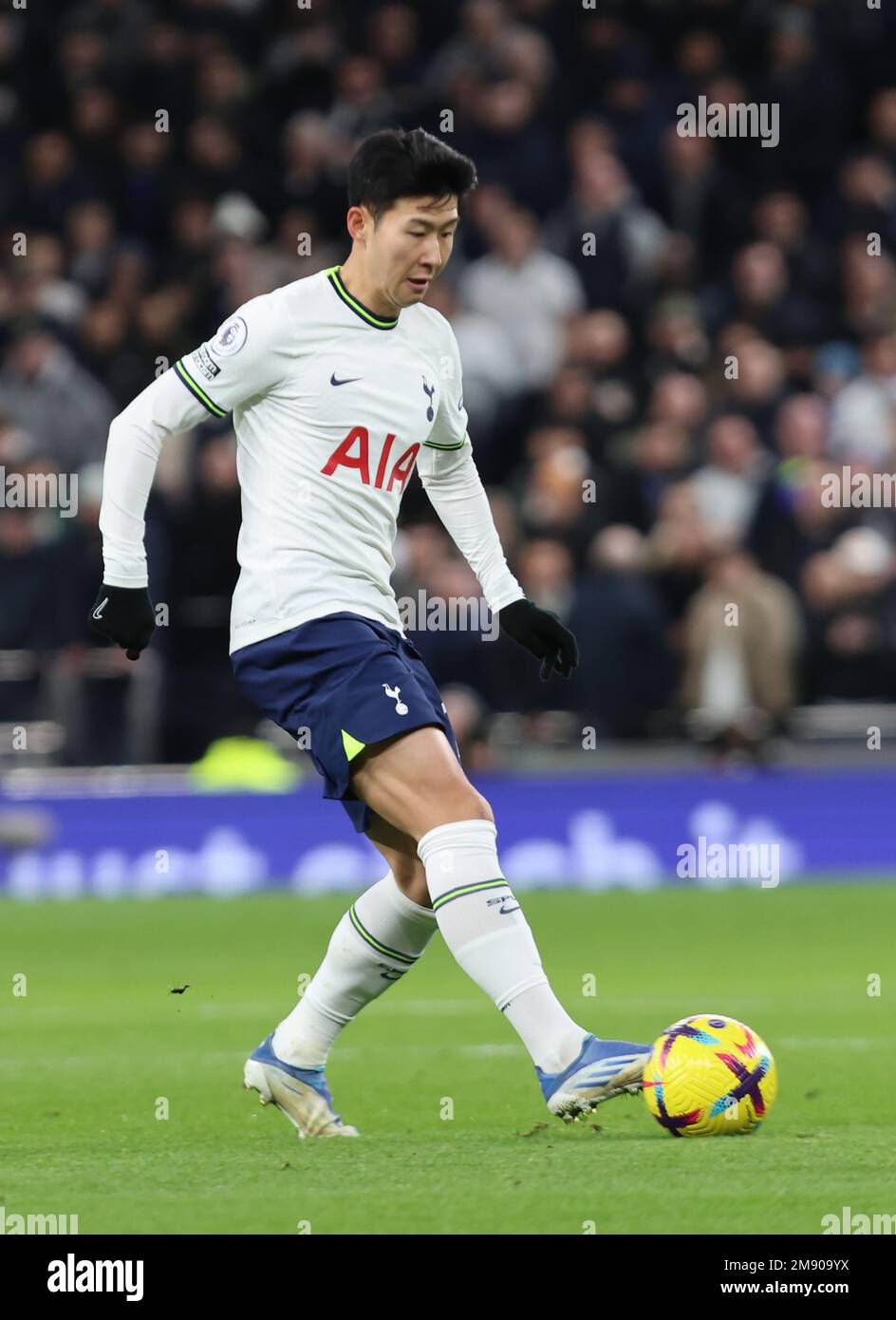 Tottenham Hotspur's Heung-Min Son with new sponsor design on shirt during  the English Premier League soccer match between Tottenham Hotspur and  Manche Stock Photo - Alamy