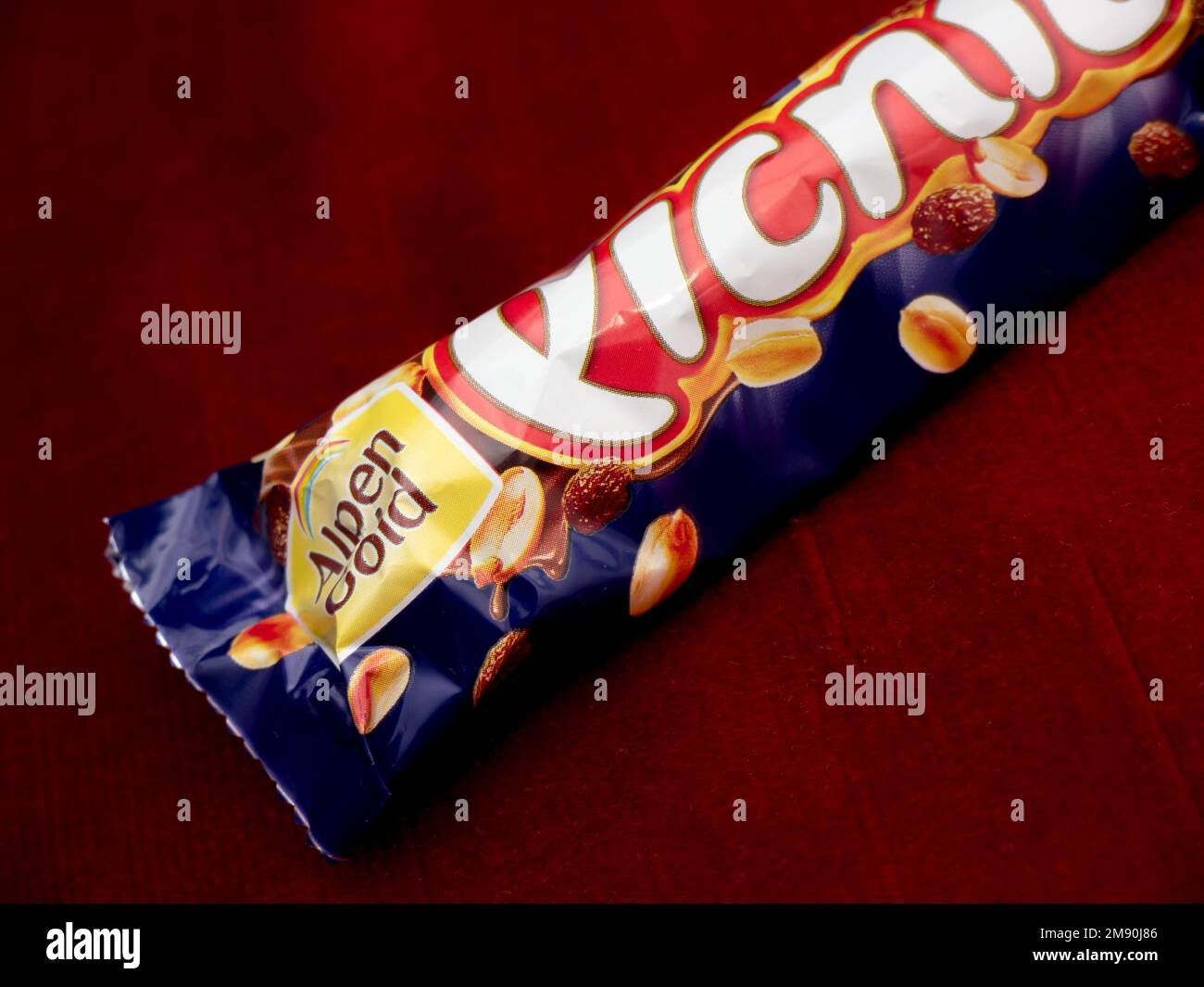 Cadbury's Wispa Bar Gold edition Stock Photo - Alamy