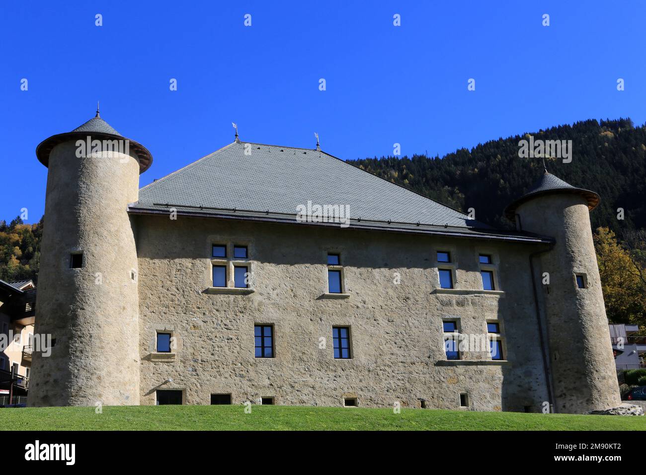 Maison forte de Hautetour. Maison des arts et des artistes. Saint ...