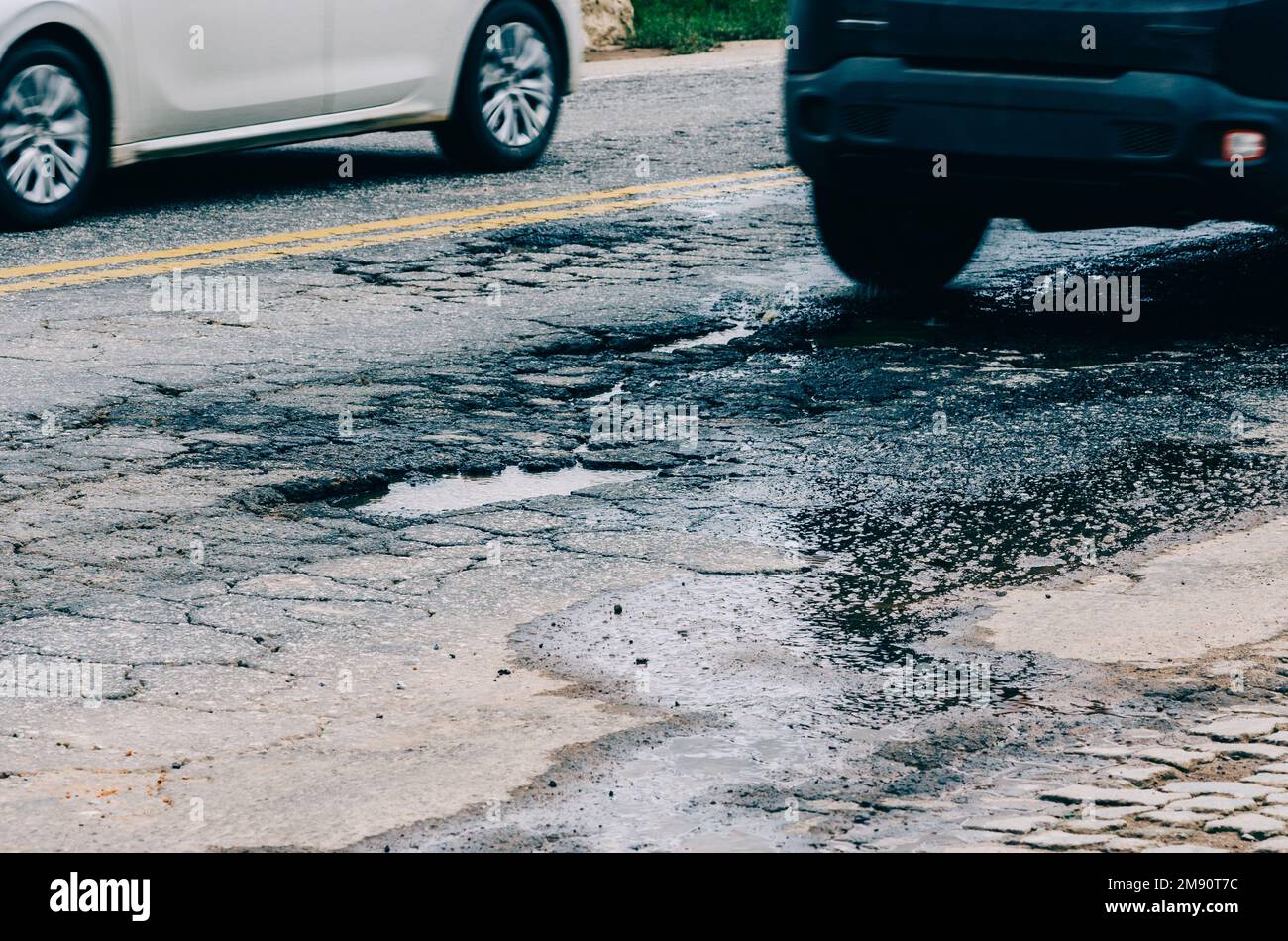 Large pothole in the middle of the road in a highway in Minas Gerais, Brazil Stock Photo
